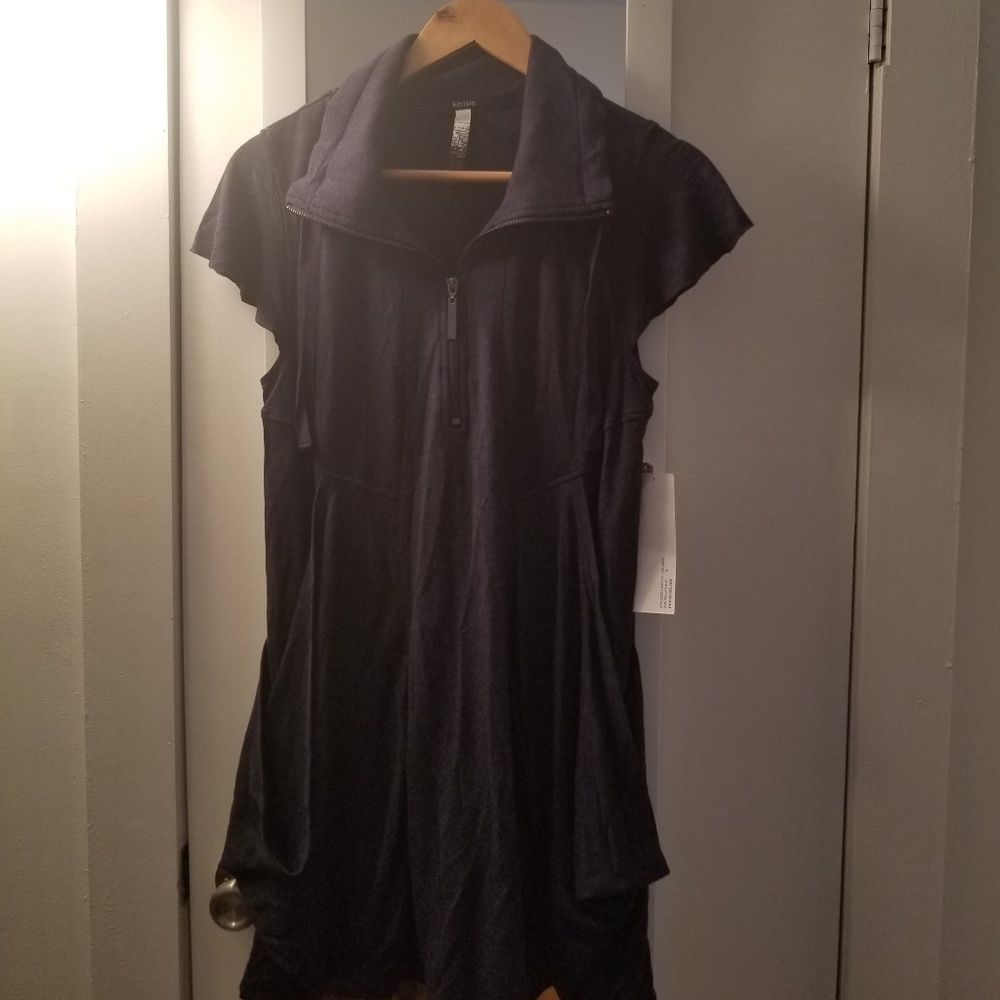 Kensie Front-Zip Dress